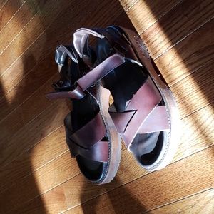 NWOT Timberland platform sandal